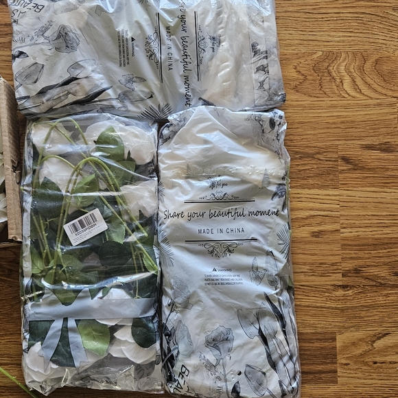 Artifical White Roses Wedding - Picture 6 of 10